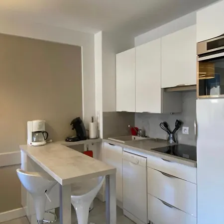 Lägenhet 5 Pers Rdc Avec Piscine Tennis Et Parking 60 *