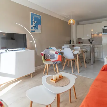 5 Pers Rdc Avec Piscine Tennis Et Parking 60 شقة *
