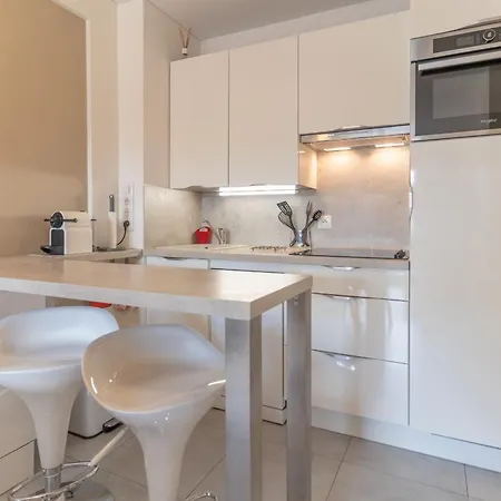 5 Pers Rdc Avec Piscine Tennis Et Parking 60 Apartment